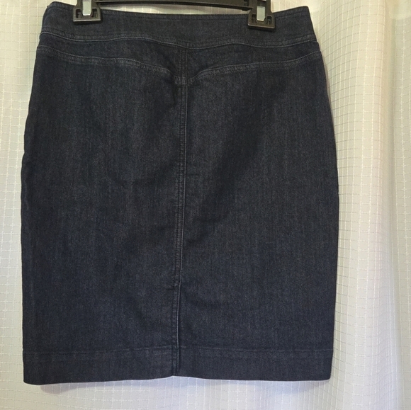 Loft Denim Pencil Skirt Dark Wash Size 4 - Picture 5 of 9